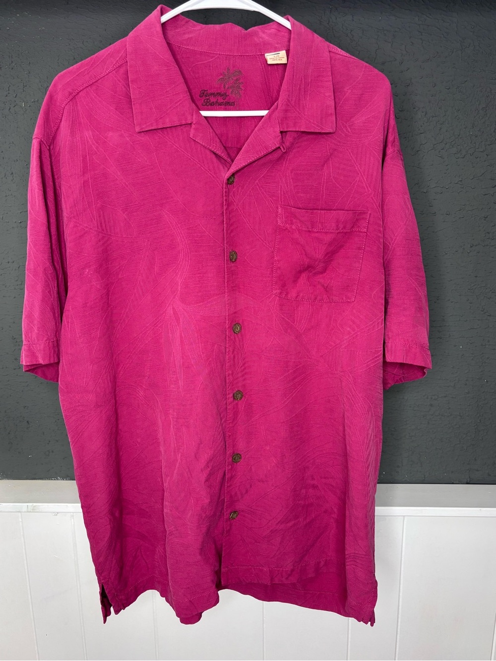 Tommy Bahama Men’s Short-Sleeve Camp Shirt - Magenta